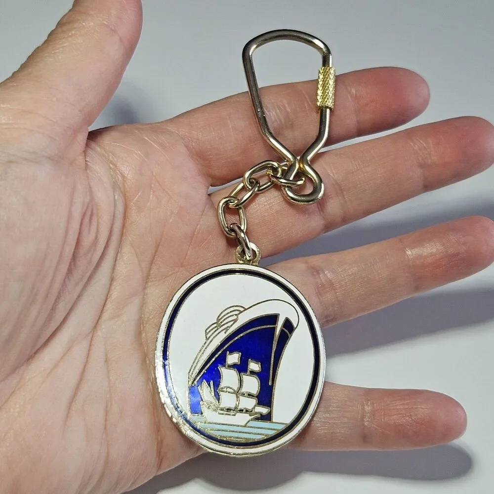 Vintage Enamel statendam Ship Oval gold tone Keychain Keyring